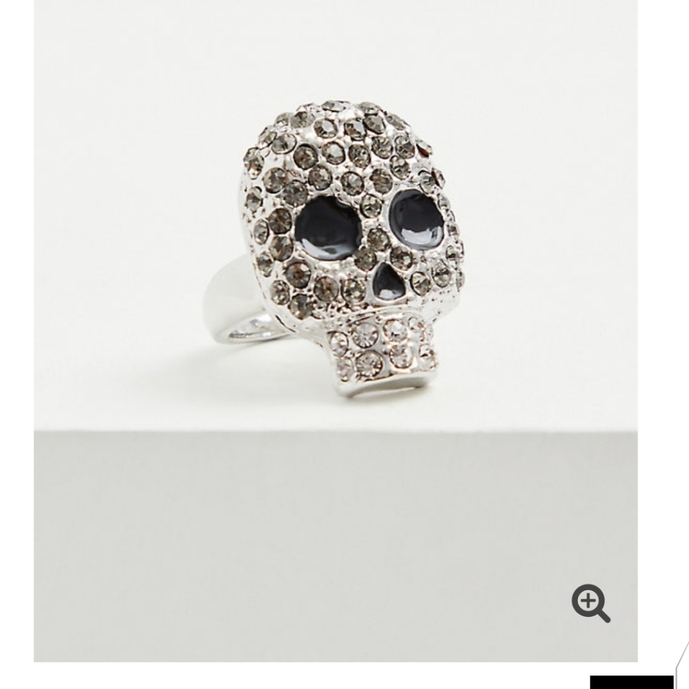🆕 PLUS SIZE SILVER-TONE RHINESTONE PAVE OVERSIZED SKULL RING